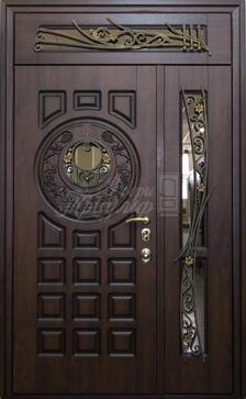 Входная дверь с массивом дуба со стеклом и ковкой №296 в Наро-Фоминске